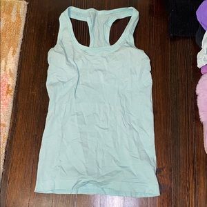 Lululemon tank